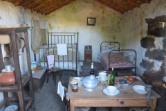 Blick in ein einfaches Haus