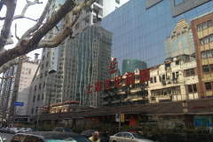 Mirroring in a glass facade