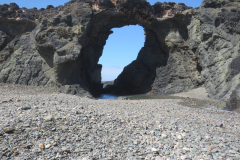 Am Strand vor dem Felsentor