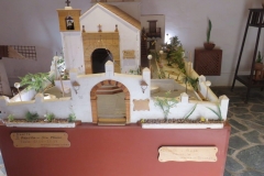 Miniaturmodelle neben dem Eingang