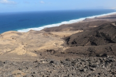 Blick über den Pass auf den Strand im Norden bei Cofete