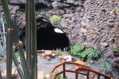 Der erste Blick in die Höhle