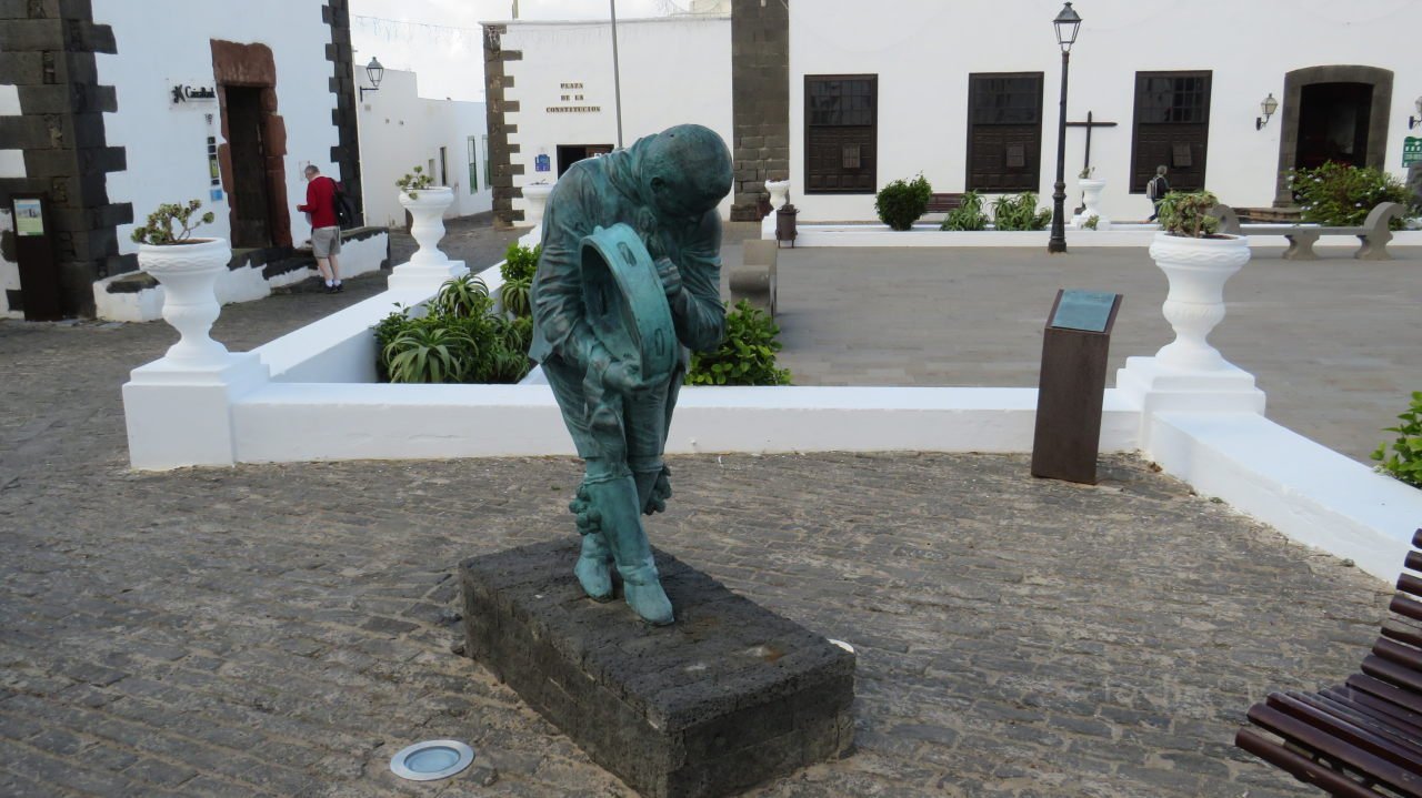 Statue in Teguise