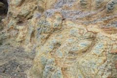 Farbenspiel an den Felsen