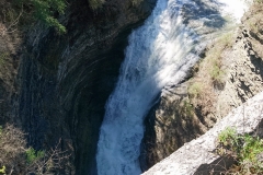 Der Weg flussabwärts aus dem National Park
