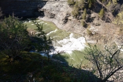 Der Weg flussabwärts aus dem National Park